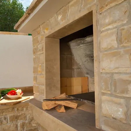 Luxurious With Modern Interior And Pool